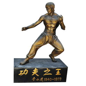 Bruce lee statue