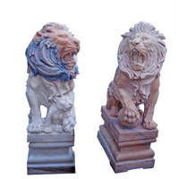 Lion yard statue