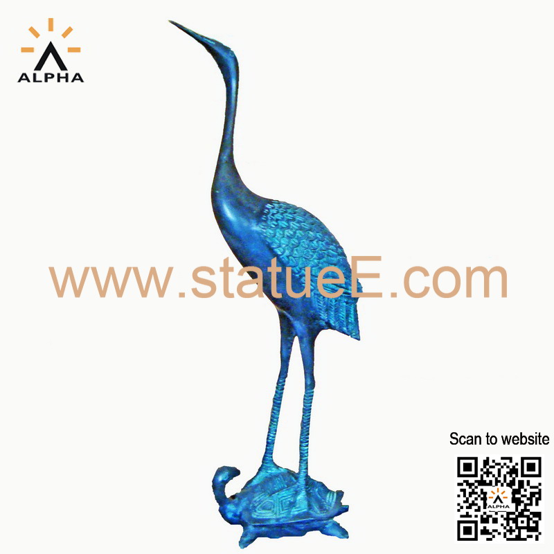 Bronze cranes garden statues