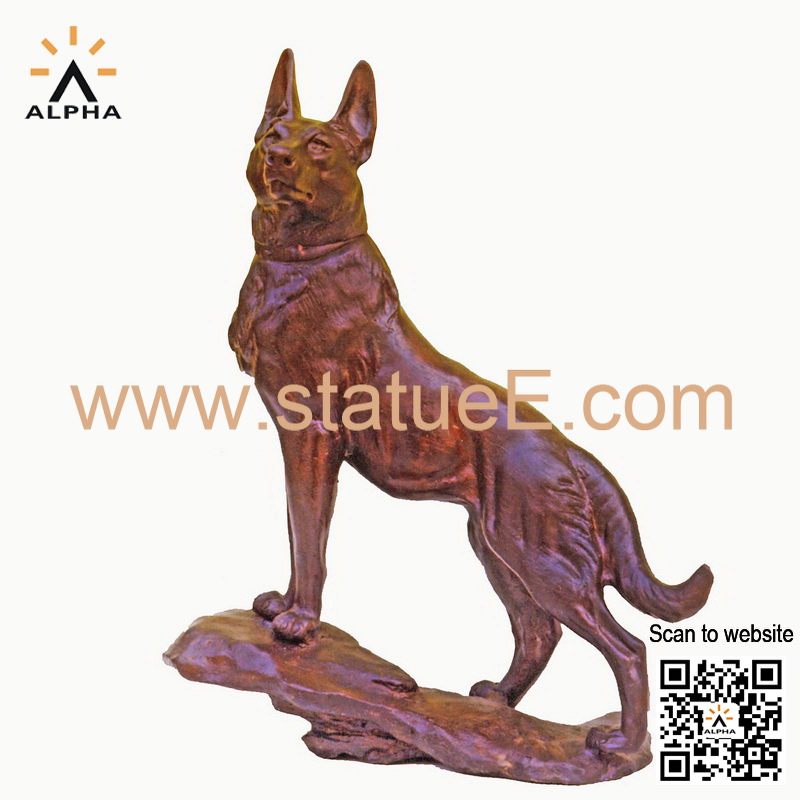 Bronze wolf statue