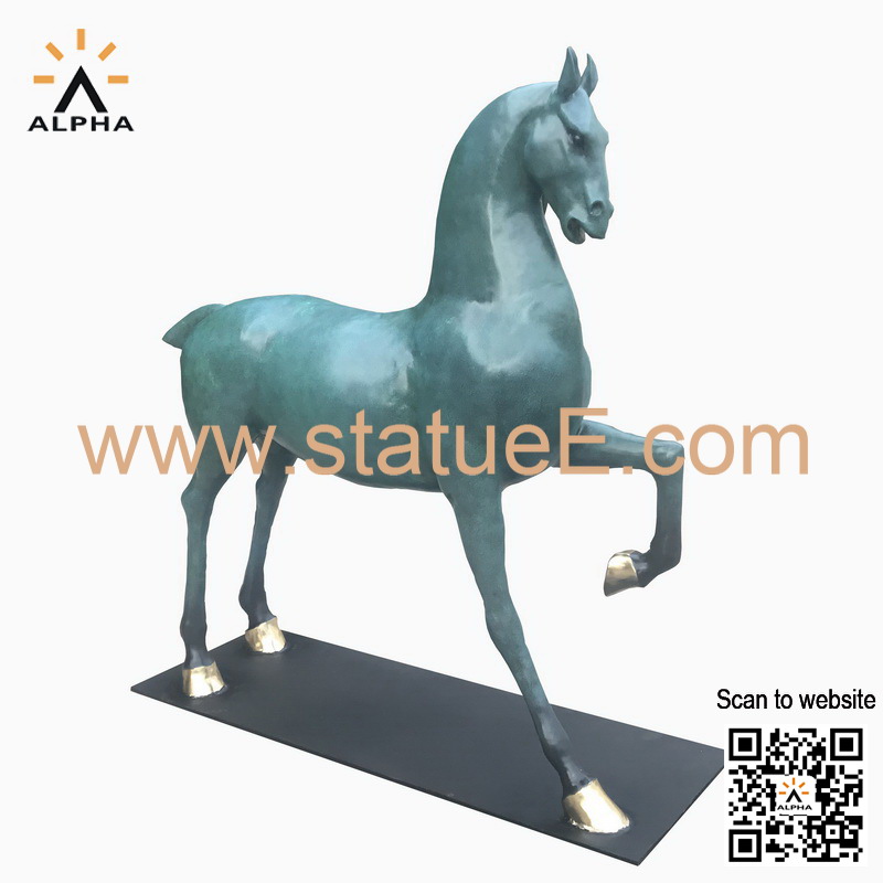 Life size bronze horse statue