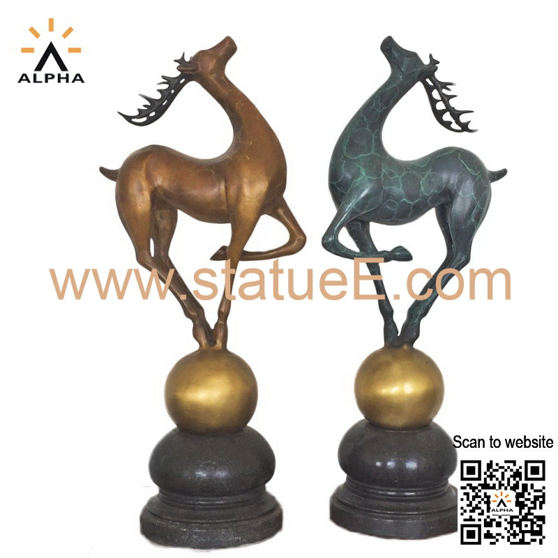 Casting bronze statues