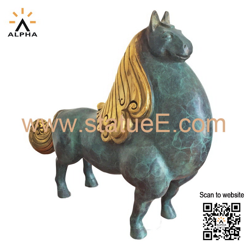 Modern horse sculpture