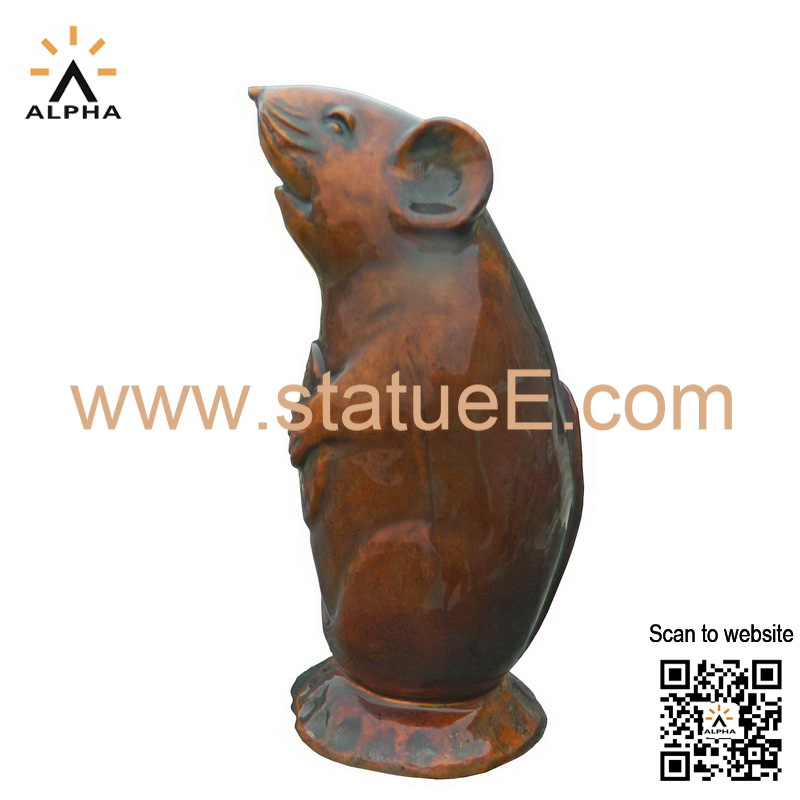 Bronze mouse statue