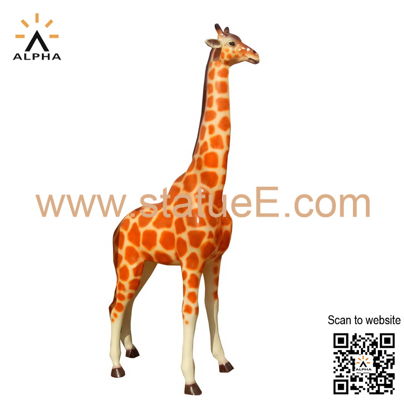 Giraffe statue