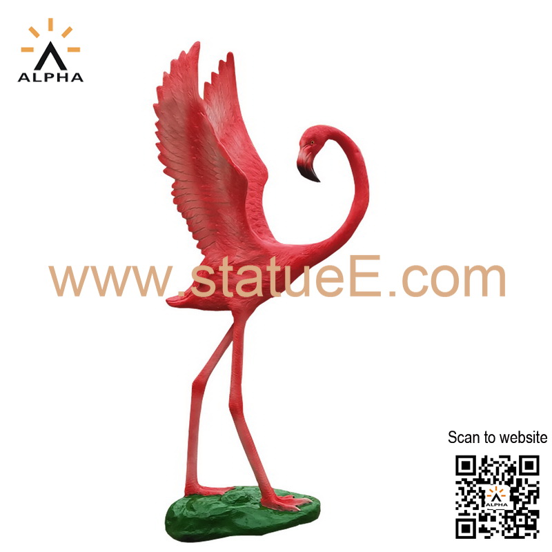 flamingo lawn statue