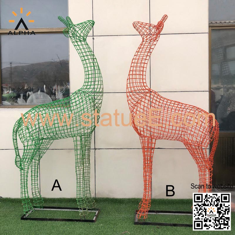 giraffe wire sculpture